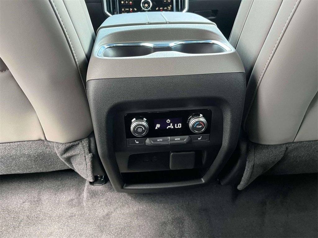 2025 Gmc Acadia Elevation photo 14