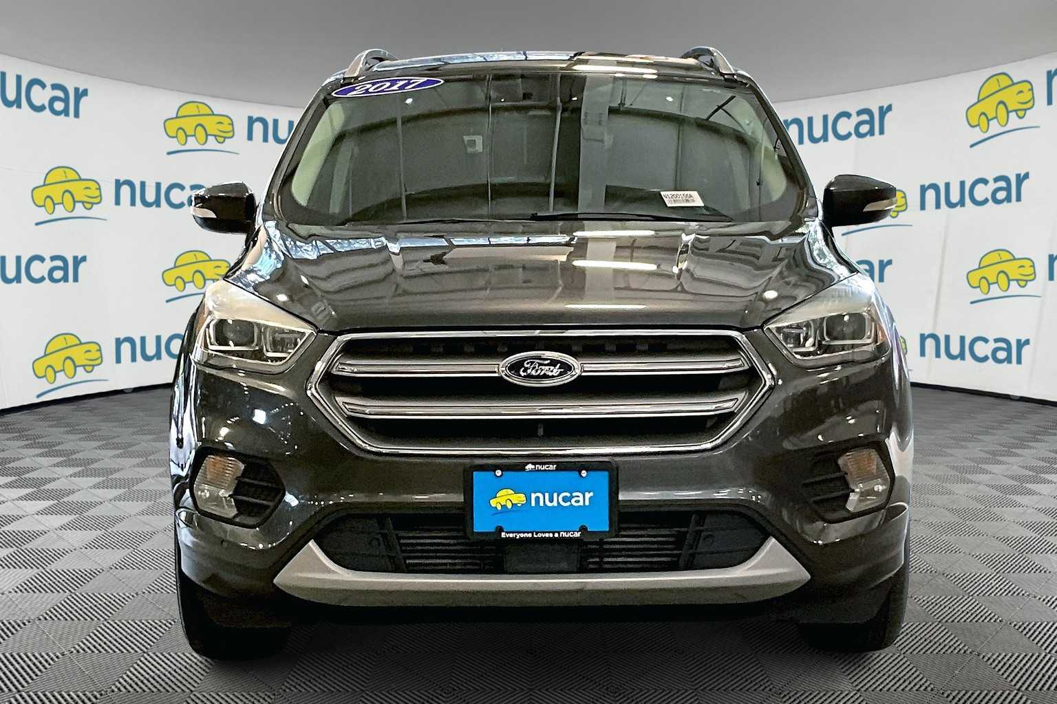 2017 Ford Escape Titanium photo 2