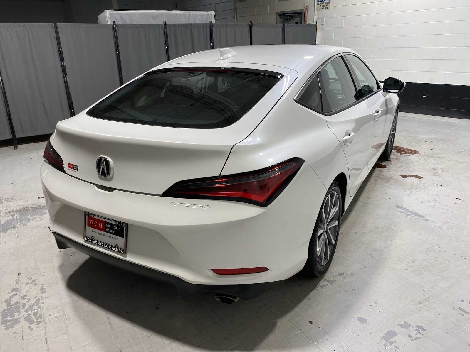 2024 Acura Integra Base photo 24