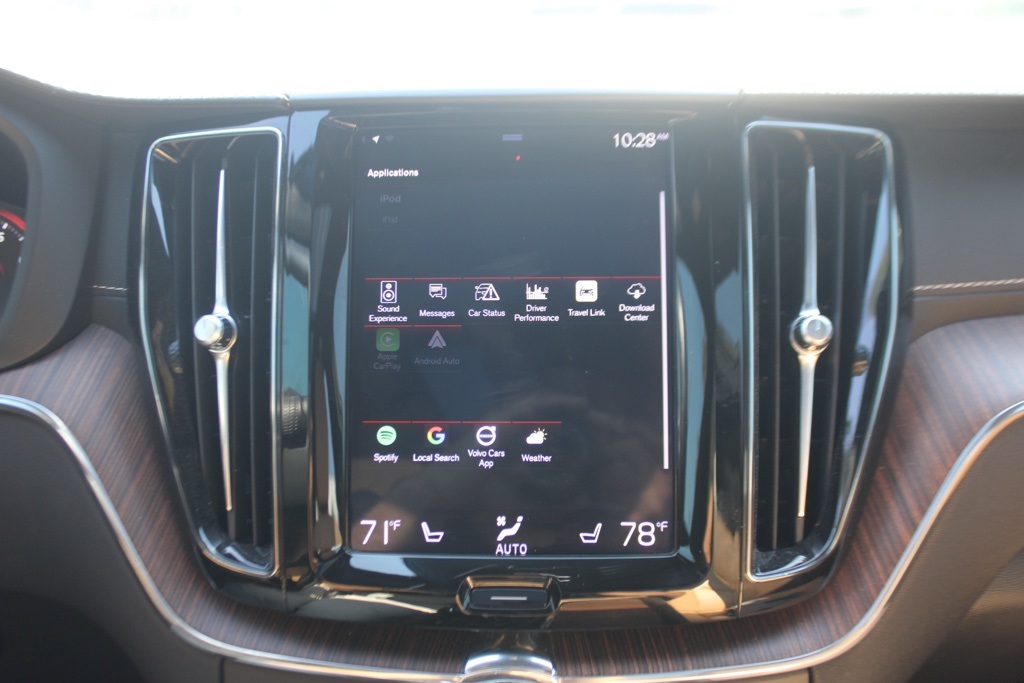 2020 Volvo XC60 T5 Inscription photo 19