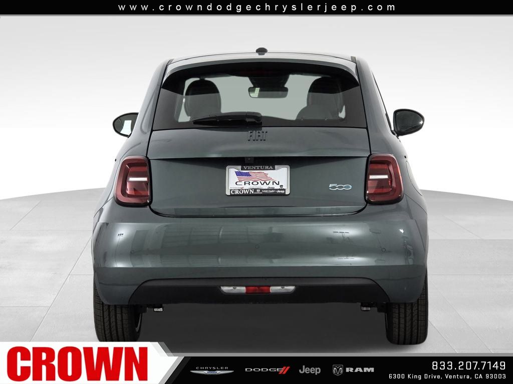 2025 Fiat 500e La Prima photo 7