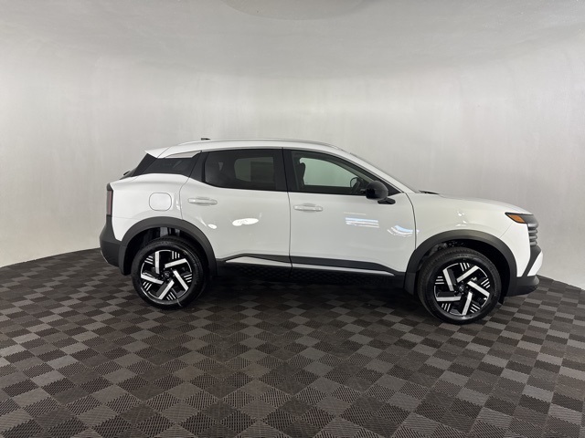 2026 Nissan Kicks SV photo 3