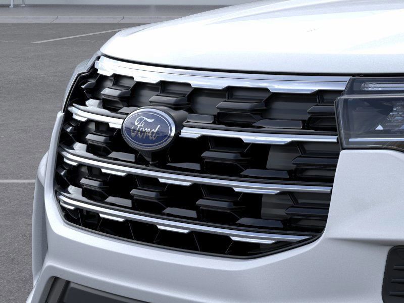 2025 Ford Explorer photo 16