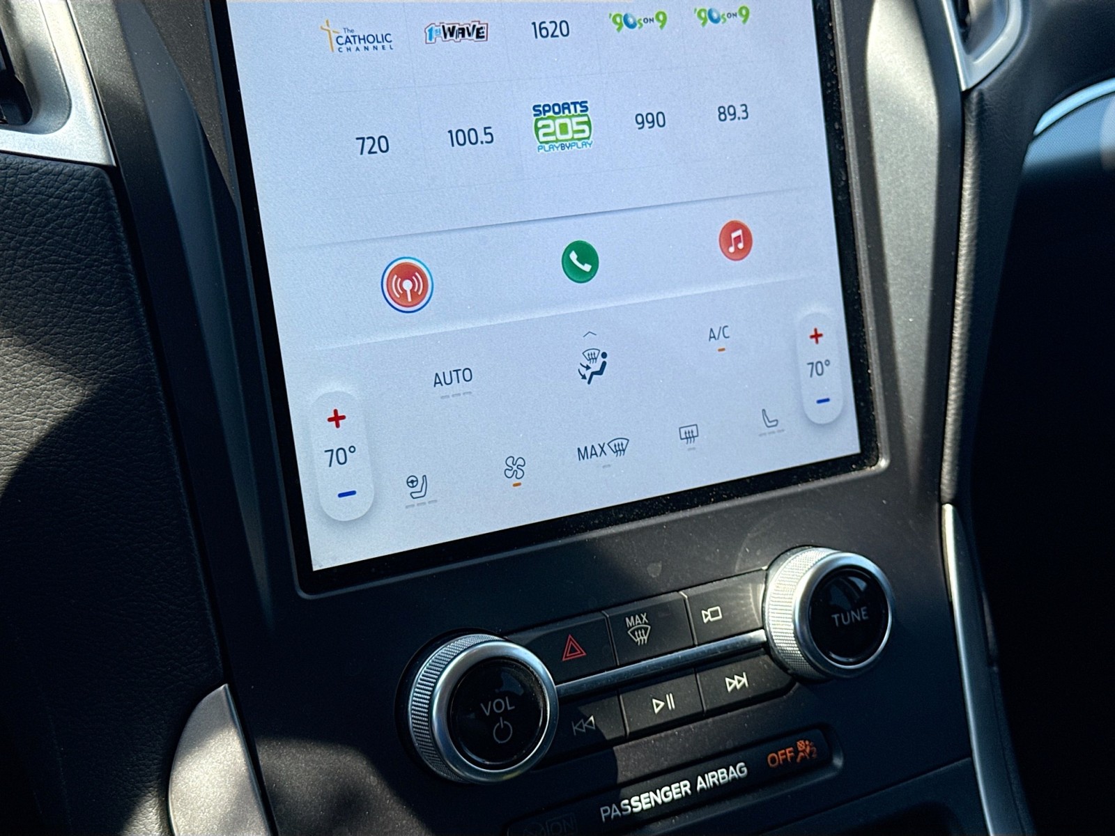 2022 Ford Edge SEL photo 15