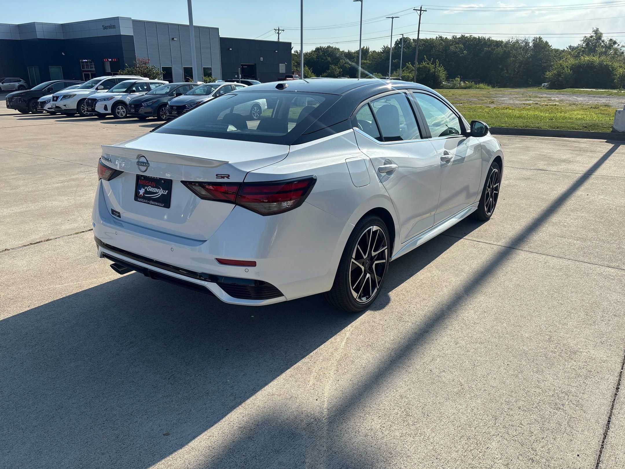 2025 Nissan Sentra SR photo 9