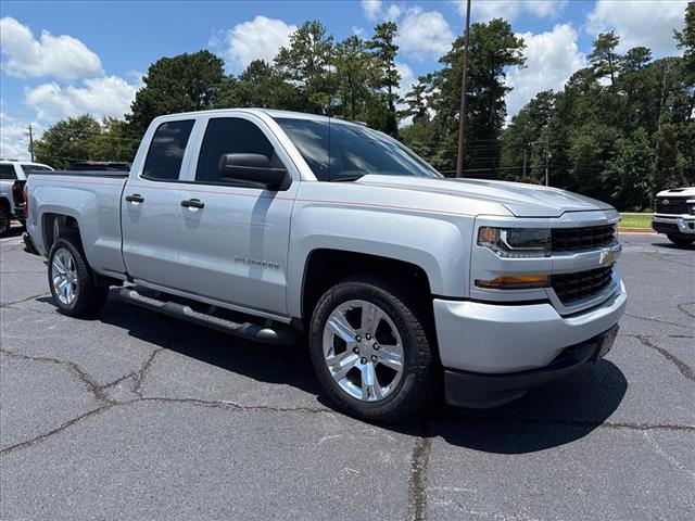 Used 2019 Silver Ice Metallic Chevrolet Custom image 1