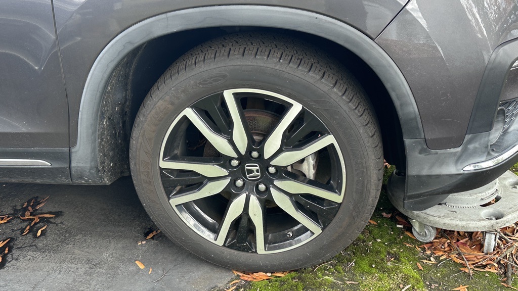 2019 Honda Pilot Touring photo 4