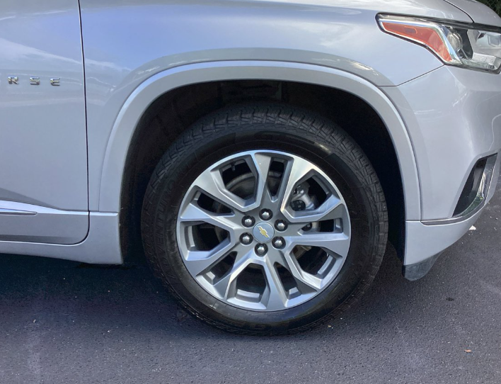 2021 Chevrolet Traverse Premier photo 3