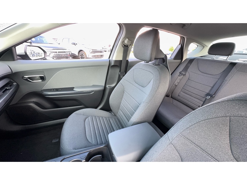 2025 Kia K4 EX photo 9