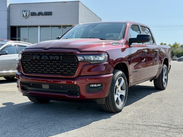2025 Ram 1500 Tradesman photo 2