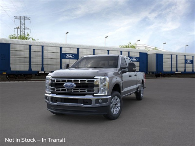 2025 Ford F-350 photo 2