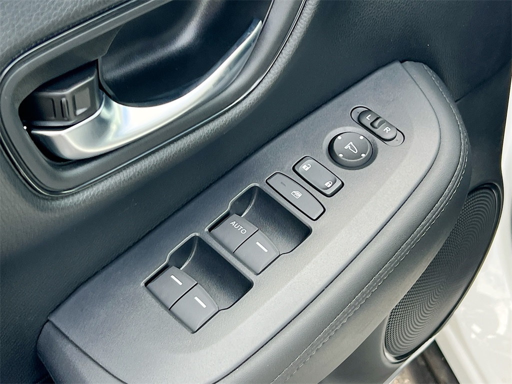 2025 Honda HR-V LX photo 20