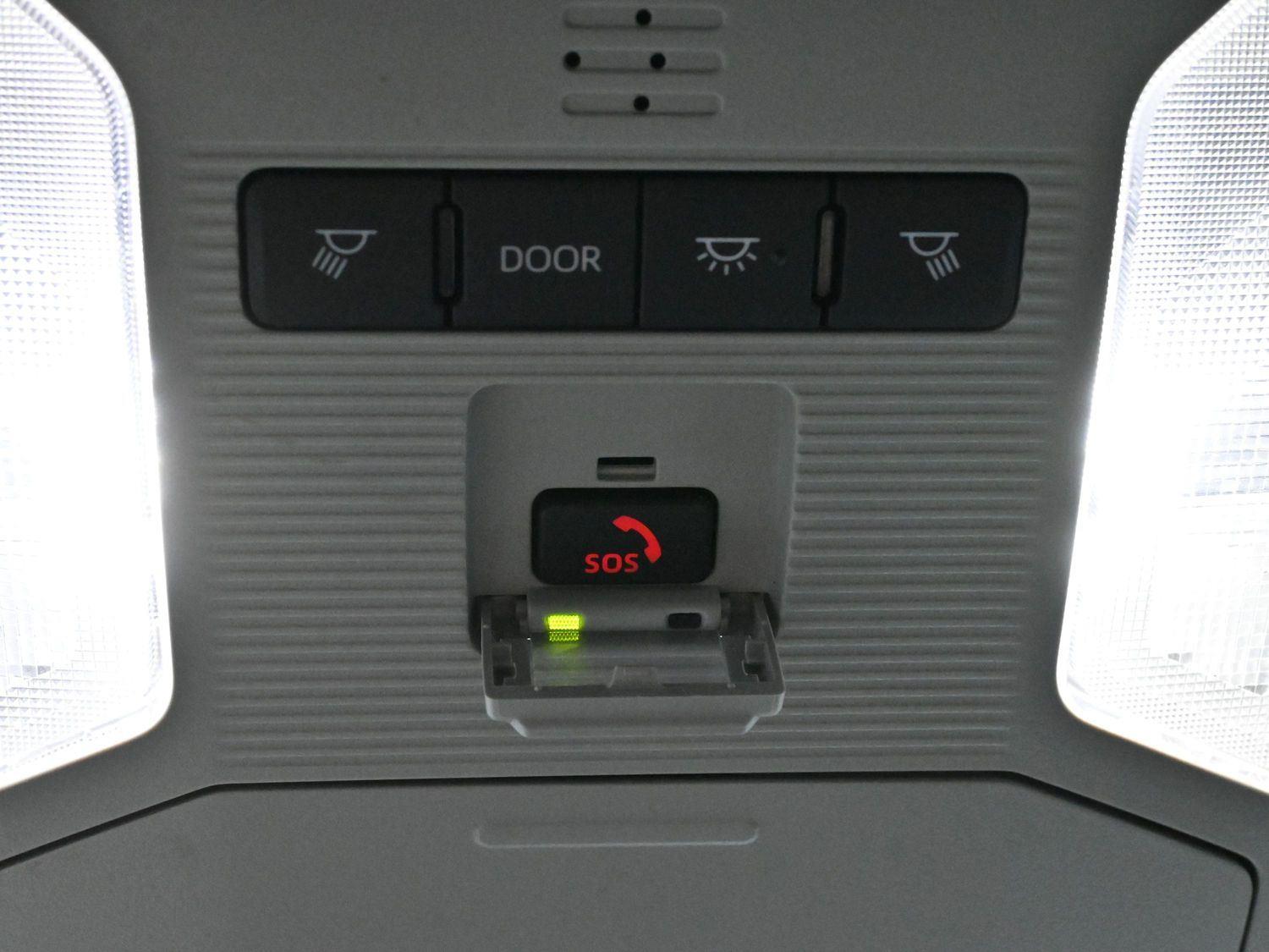 2023 Toyota RAV4 XLE photo 24