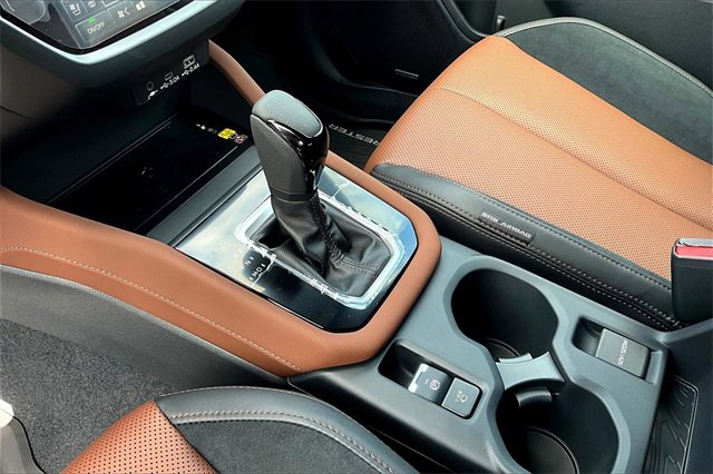 2025 Subaru Forester Touring photo 8
