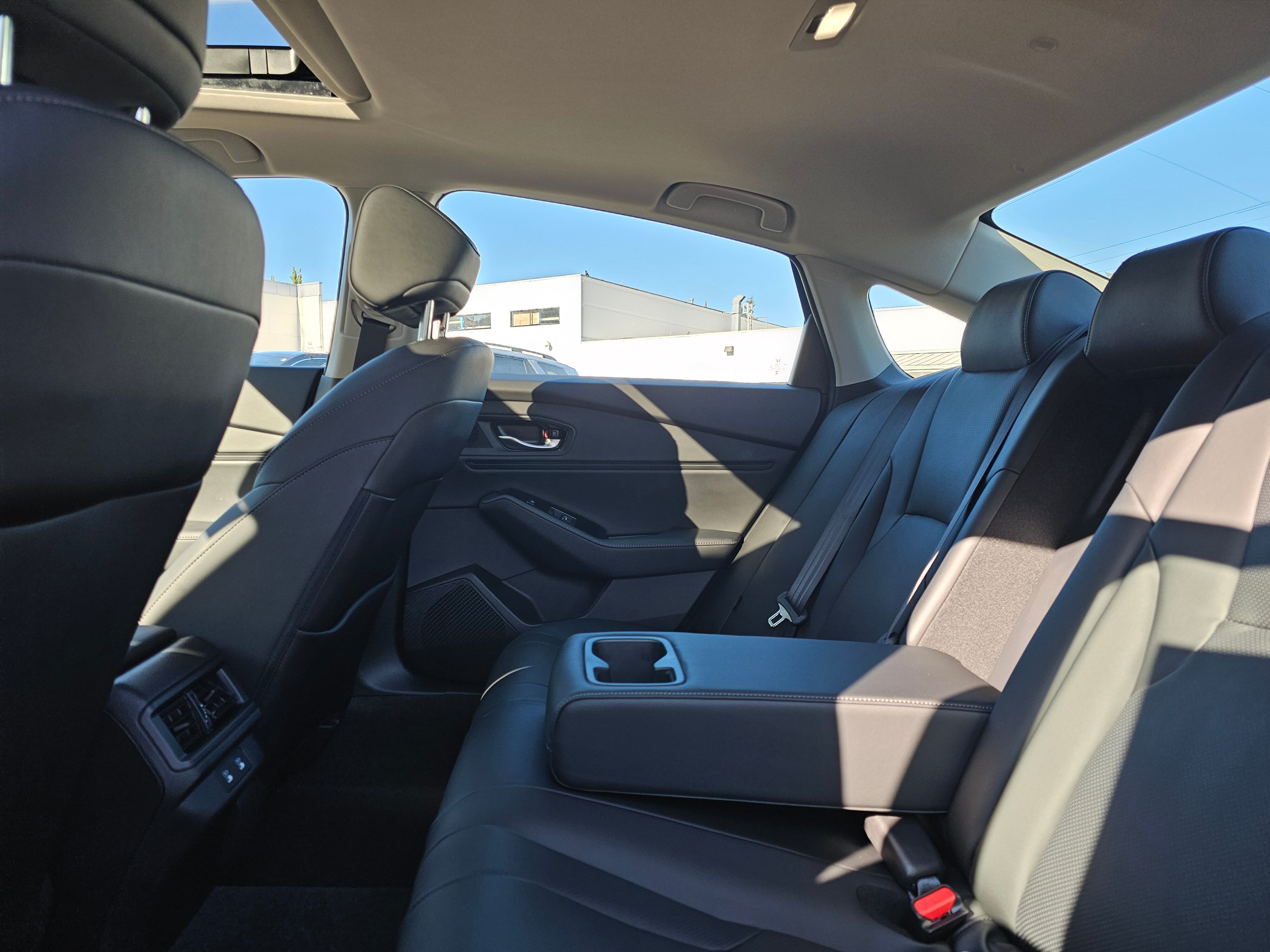 2025 Honda Accord Hybrid Touring photo 6