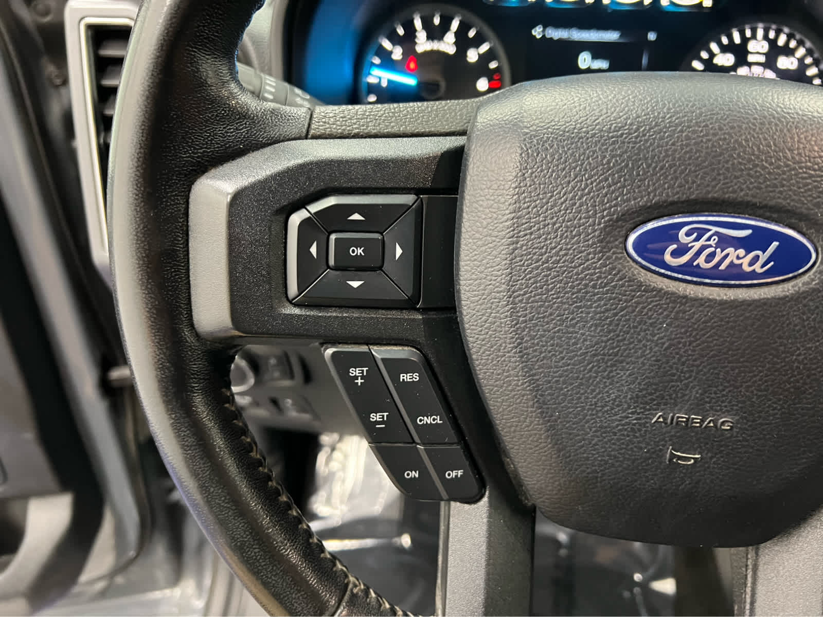 2020 Ford F-150 XLT photo 16