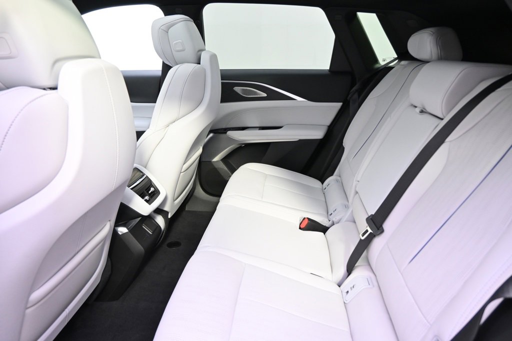 2025 Cadillac Lyriq Sport photo 21