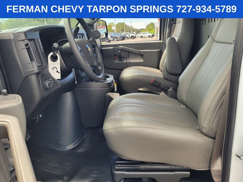 2025 Chevrolet Express Cargo 2500 photo 8