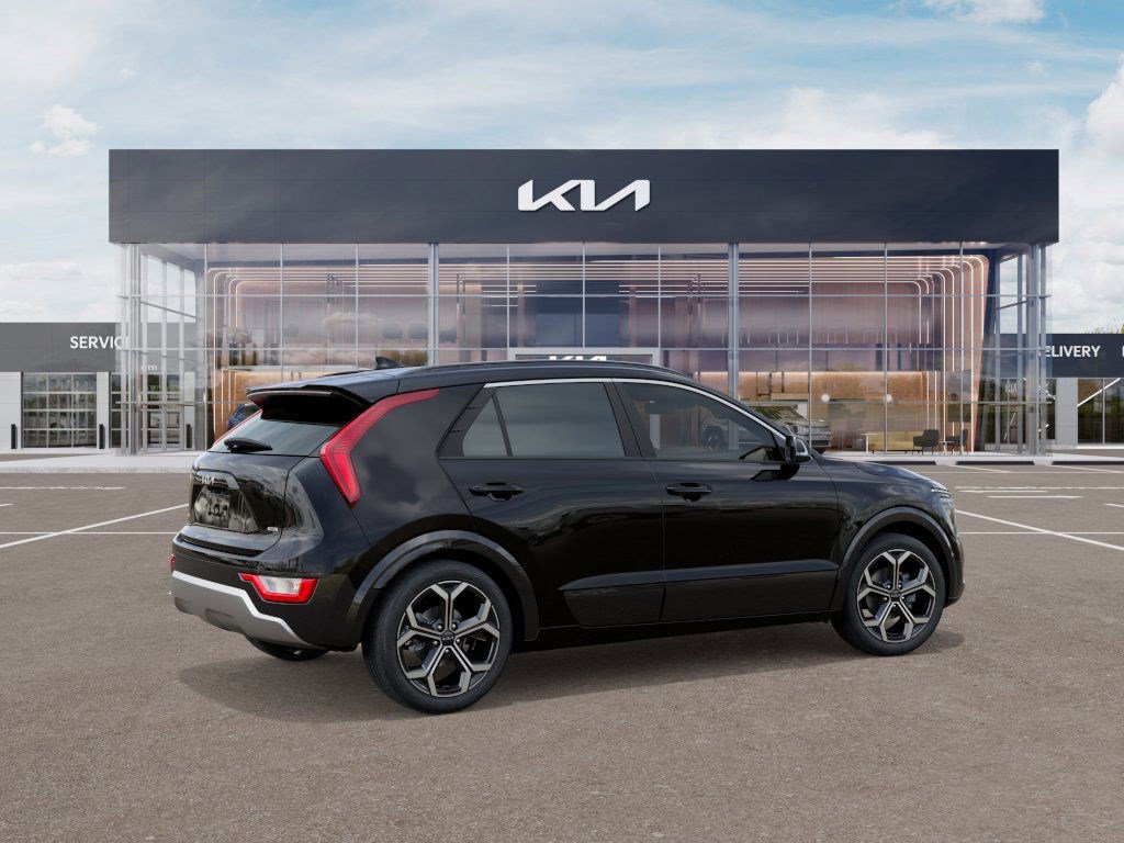 2025 Kia Niro EX Touring photo 5