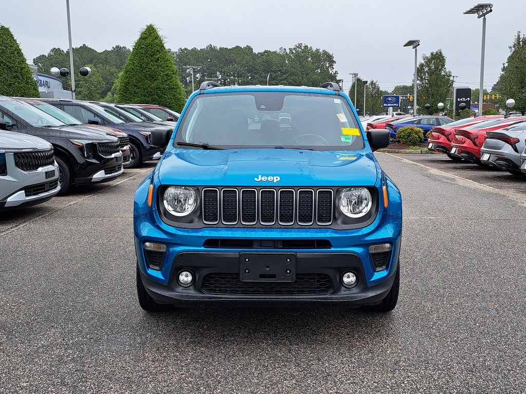 2022 Jeep Renegade Latitude photo 3