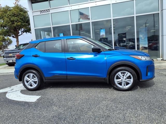 2025 Nissan Kicks Play S photo 4