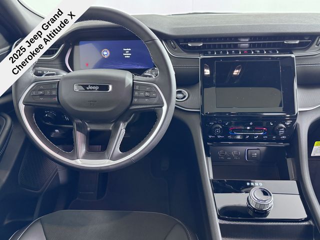 2025 Jeep Grand Cherokee Altitude photo 20
