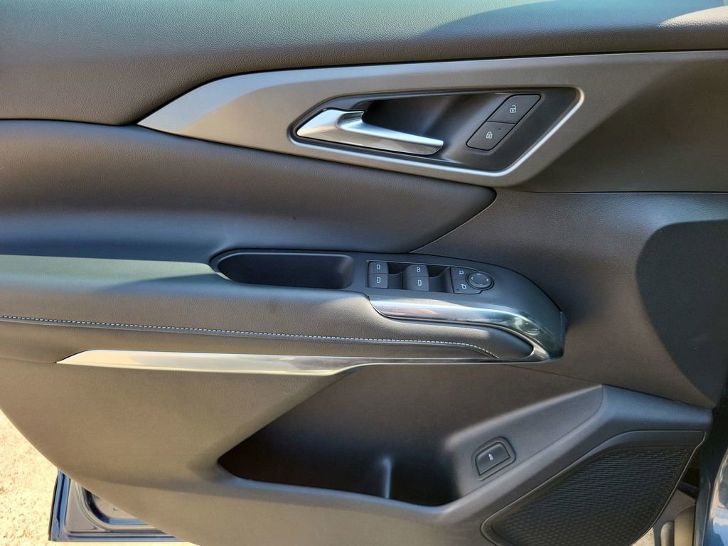 2025 Chevrolet Traverse photo 22