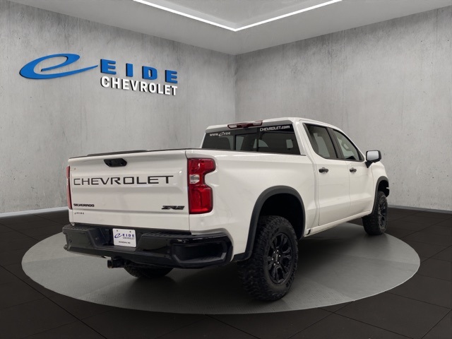 2024 Chevrolet Silverado 1500 ZR2 photo 2