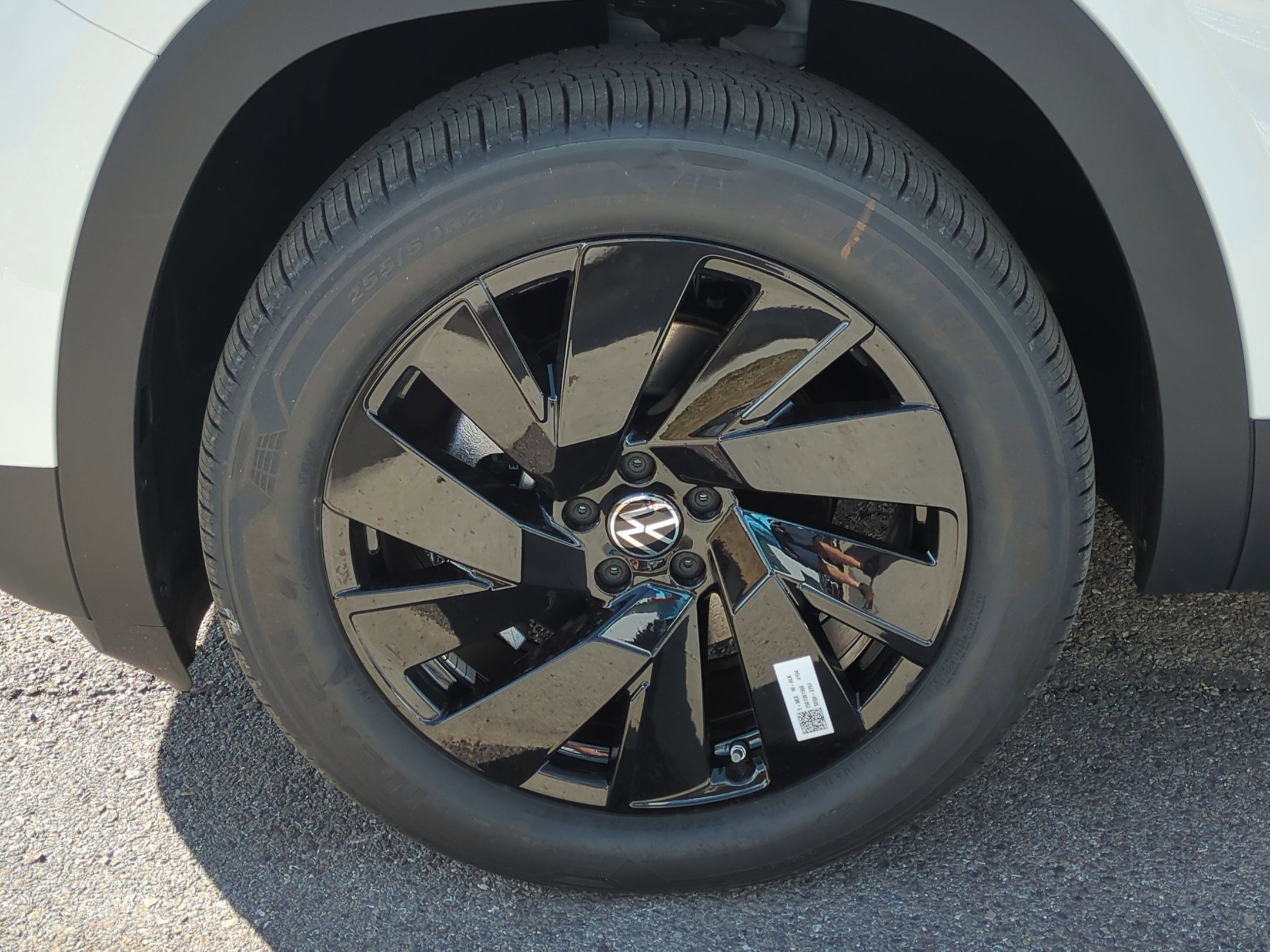 2025 Volkswagen Atlas Cross Sport SE Technology photo 15