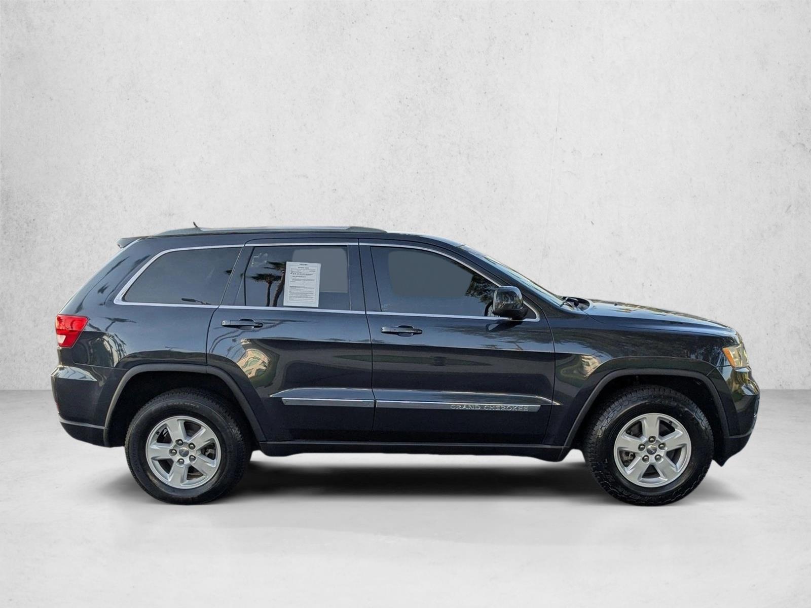 2013 Jeep Grand Cherokee Laredo photo 4