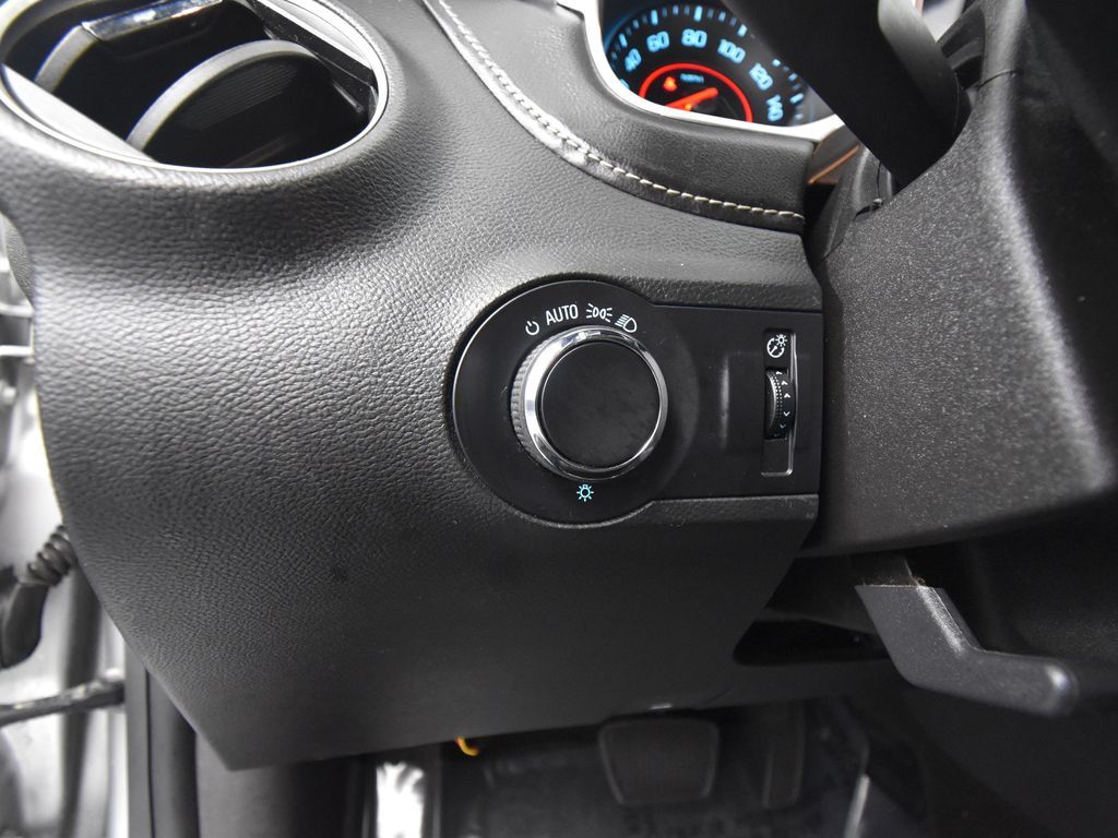 2013 Chevrolet Camaro 2LT photo 26