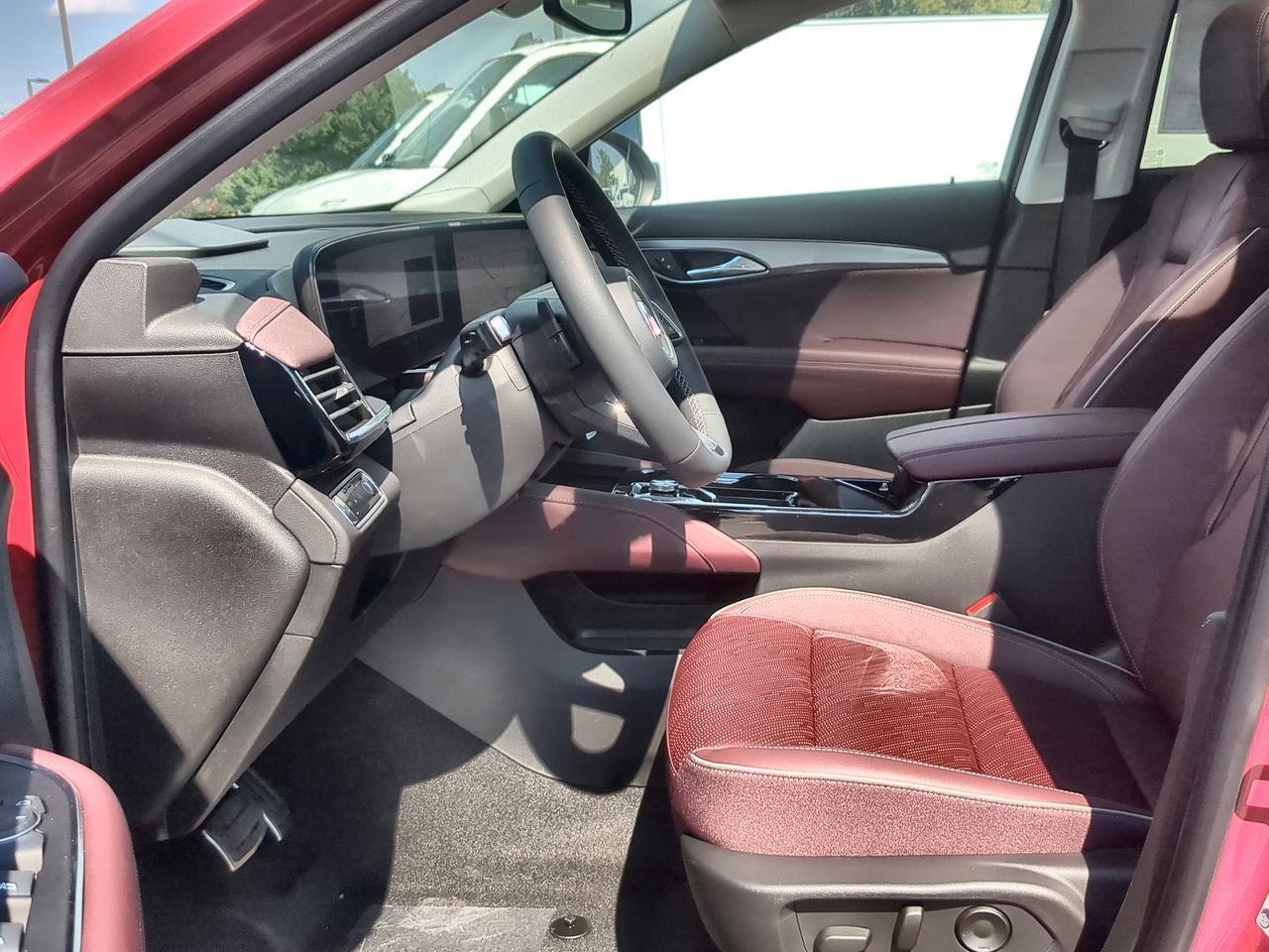 2025 Buick Envision Sport Touring photo 18
