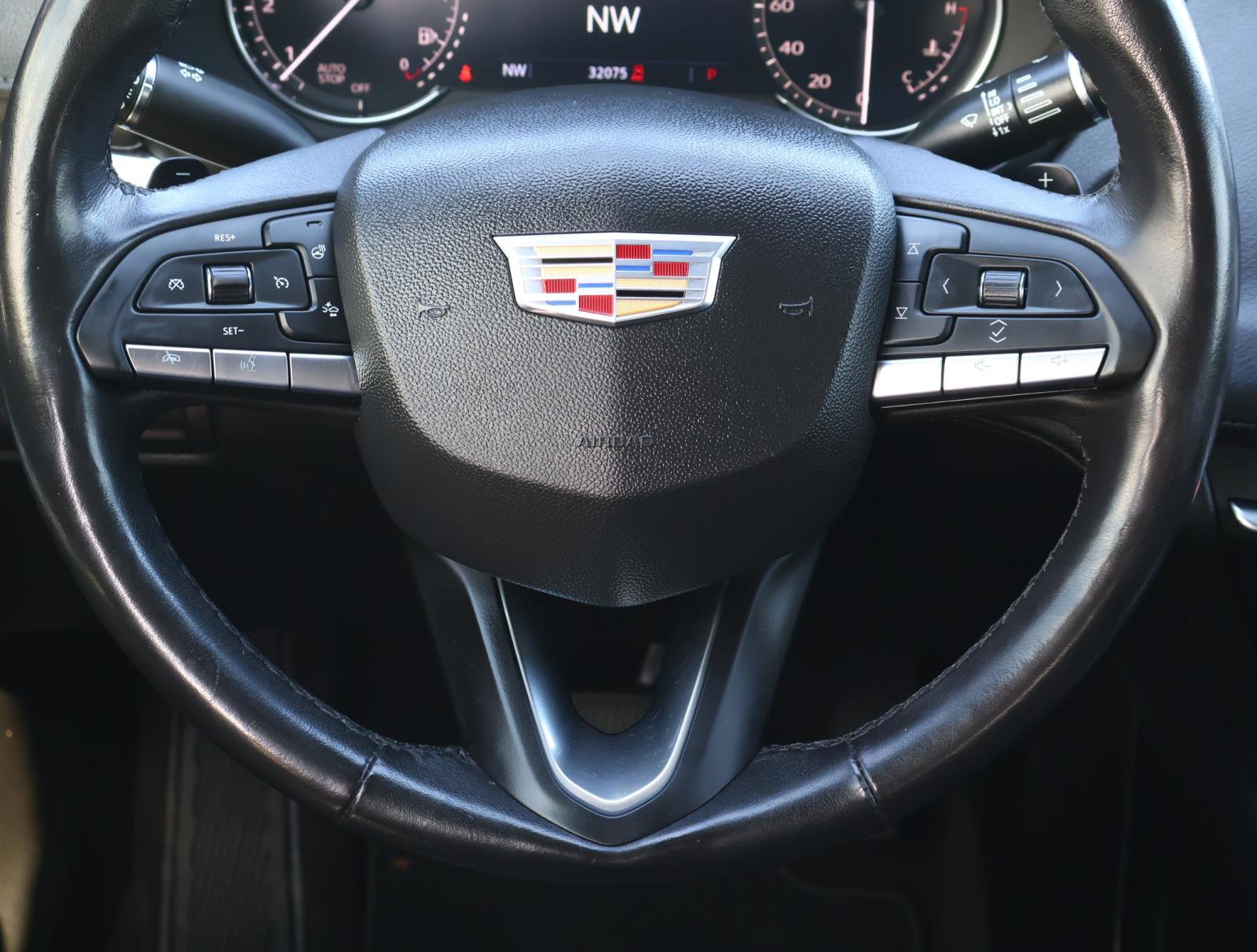 2023 Cadillac XT4 Luxury photo 13