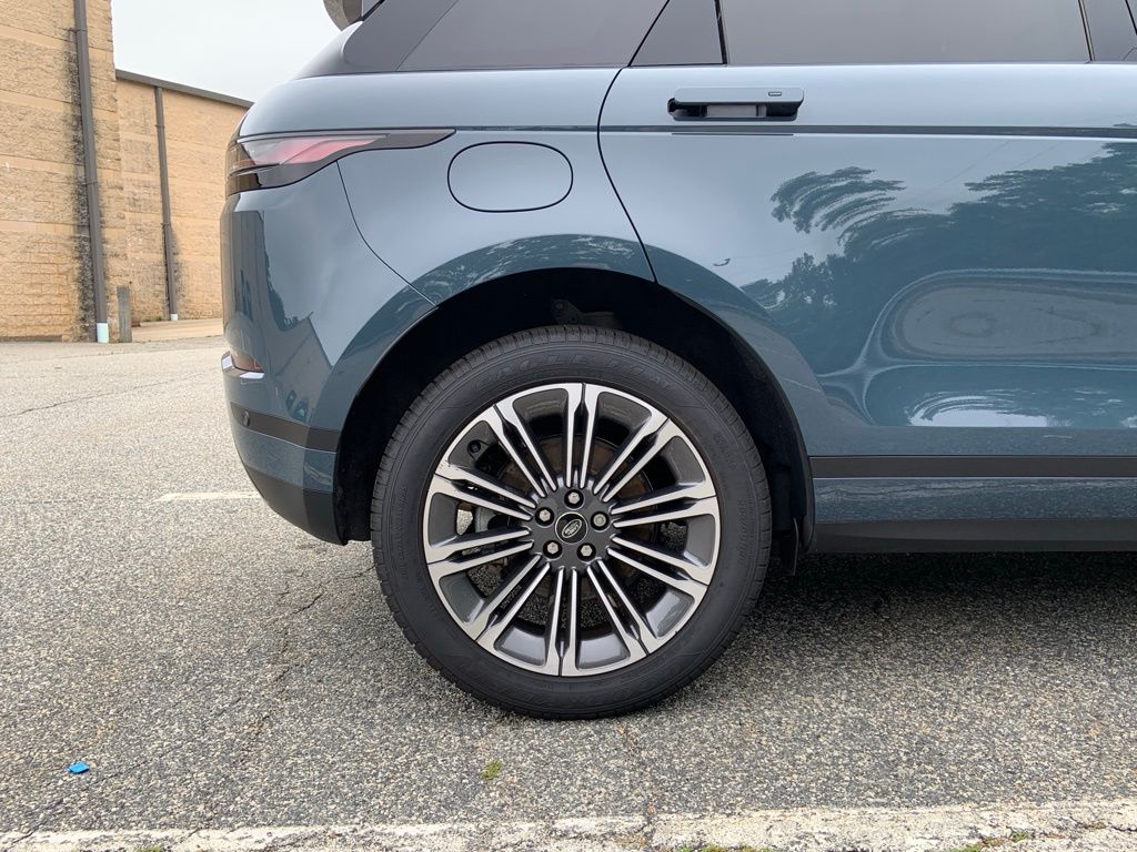 2025 Land Rover Range Rover Evoque S photo 11