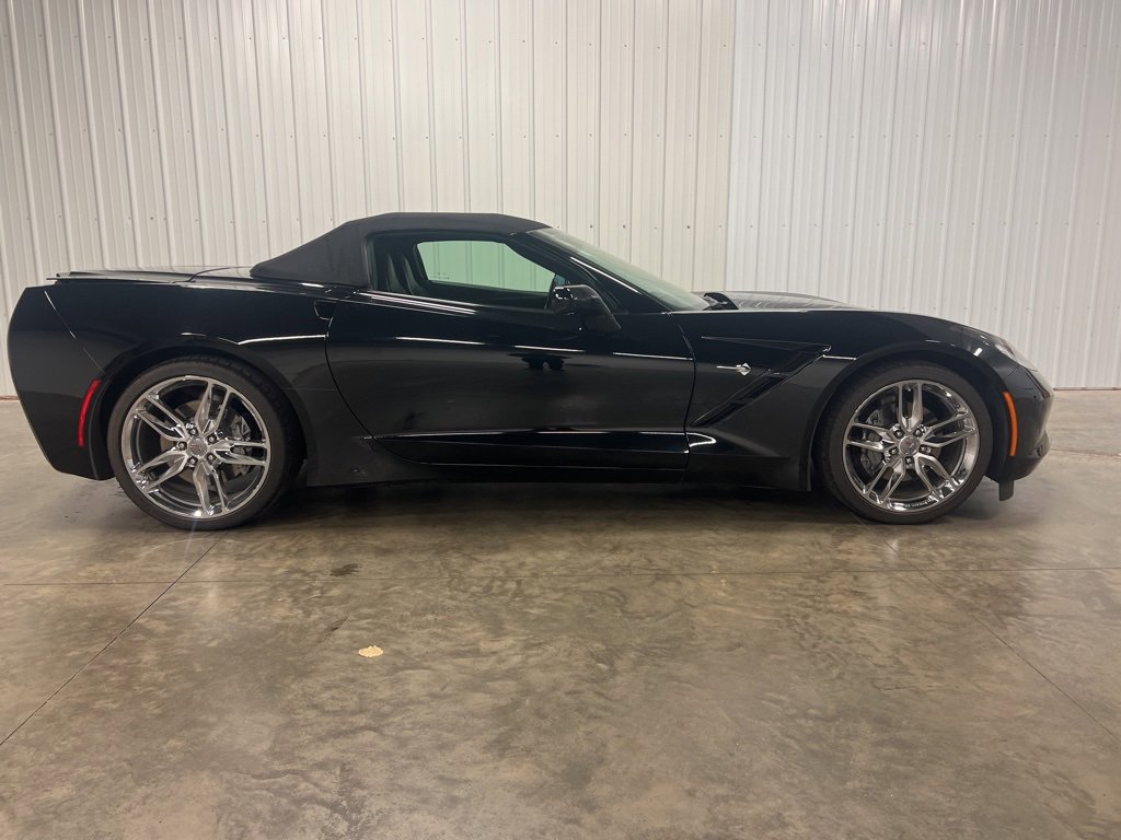 2018 Chevrolet Corvette Stingray 3LT photo 2