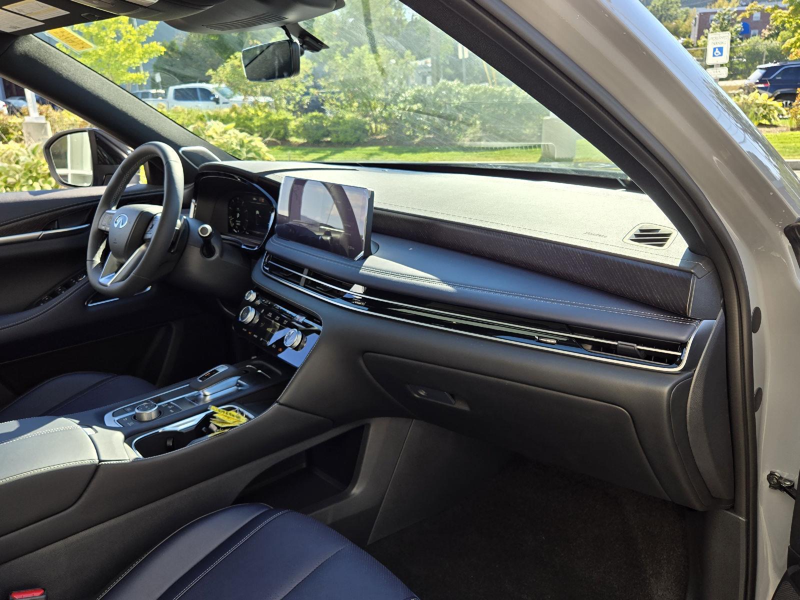 2026 Infiniti QX60 Luxe photo 17