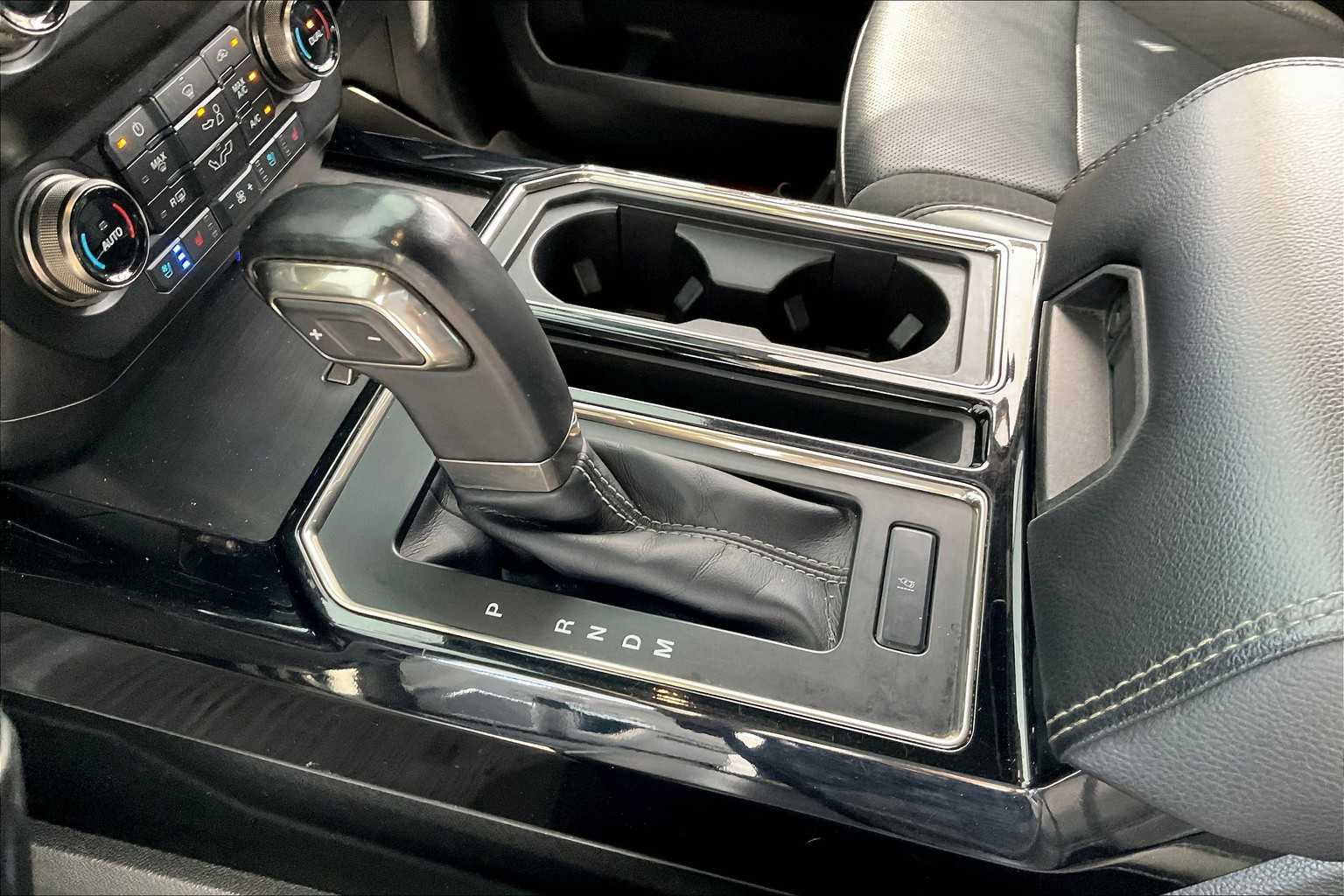 2020 Ford F-150 Raptor photo 13