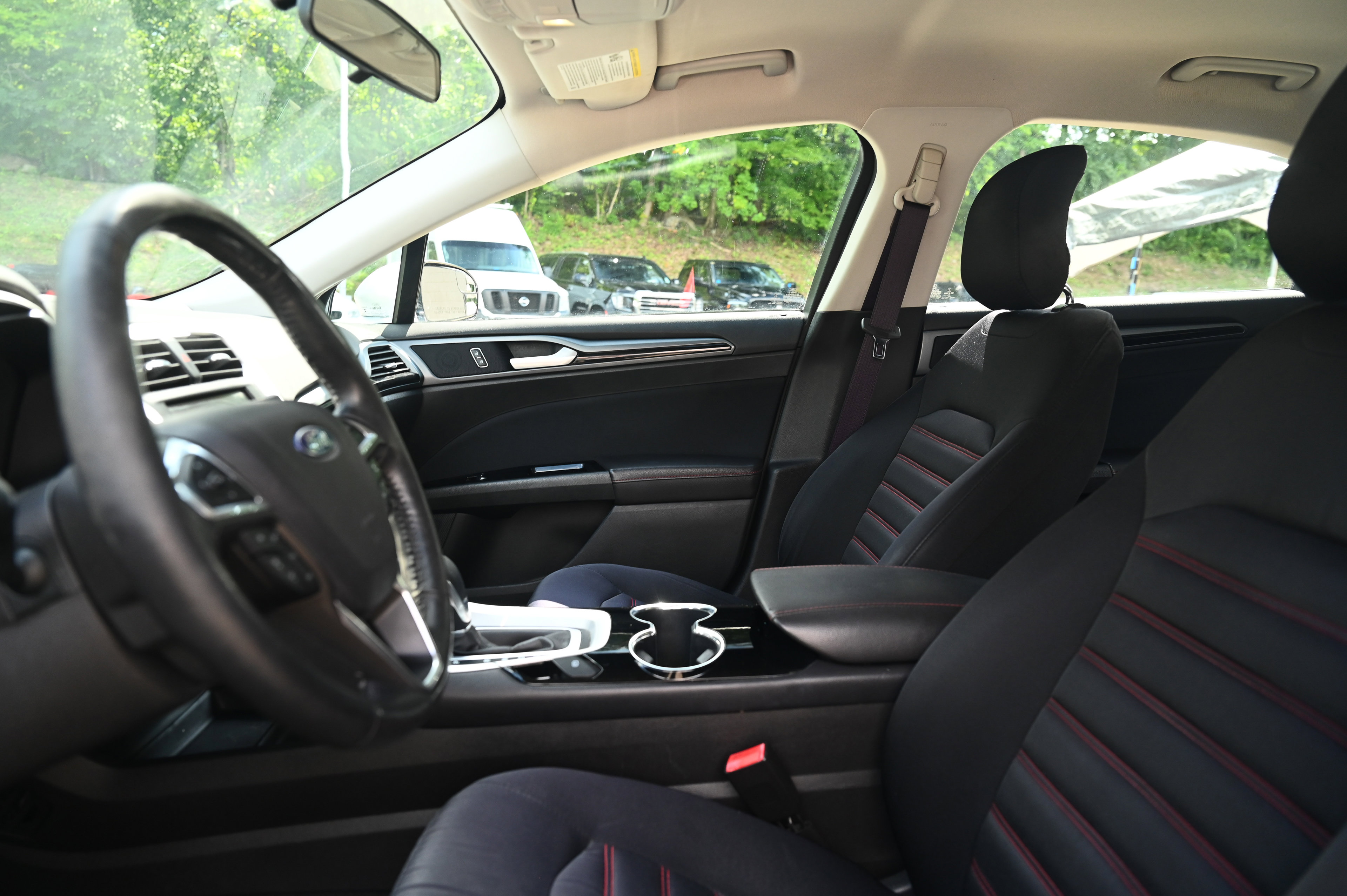 2014 Ford Fusion SE photo 19
