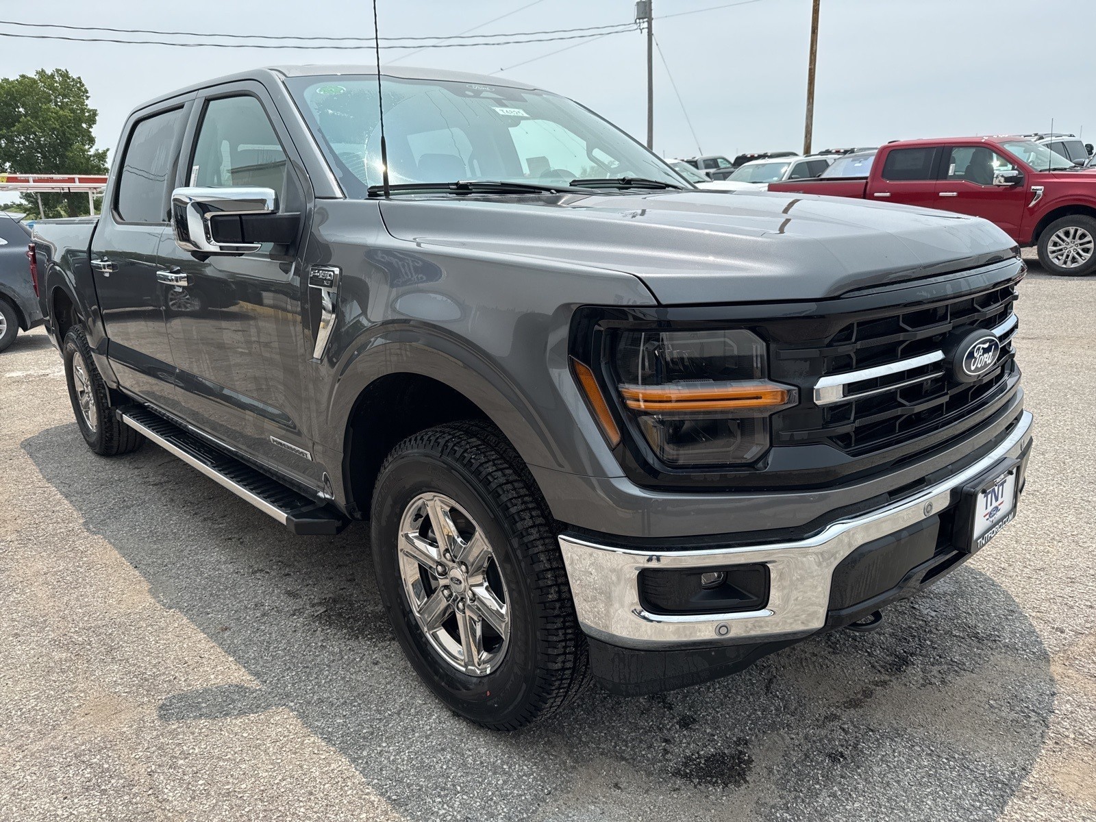 2025 Ford F-150 XLT photo 3