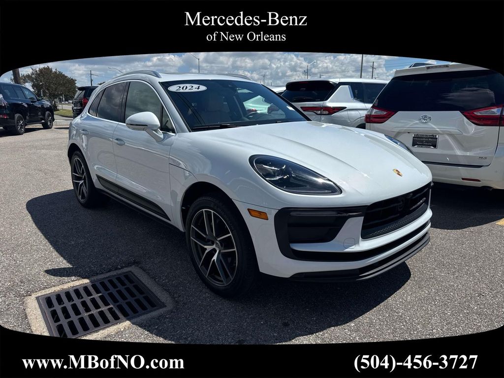 2024 Porsche Macan Base