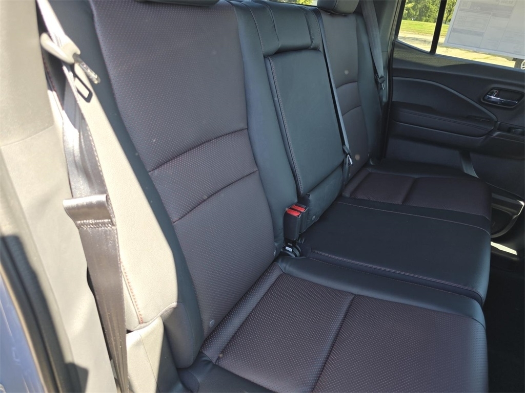2025 Honda Ridgeline Black Edition photo 21