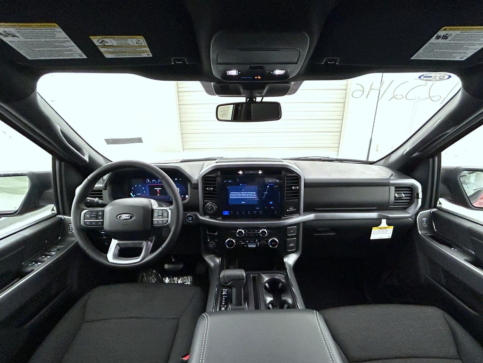 2025 Ford F-150 XLT photo 11