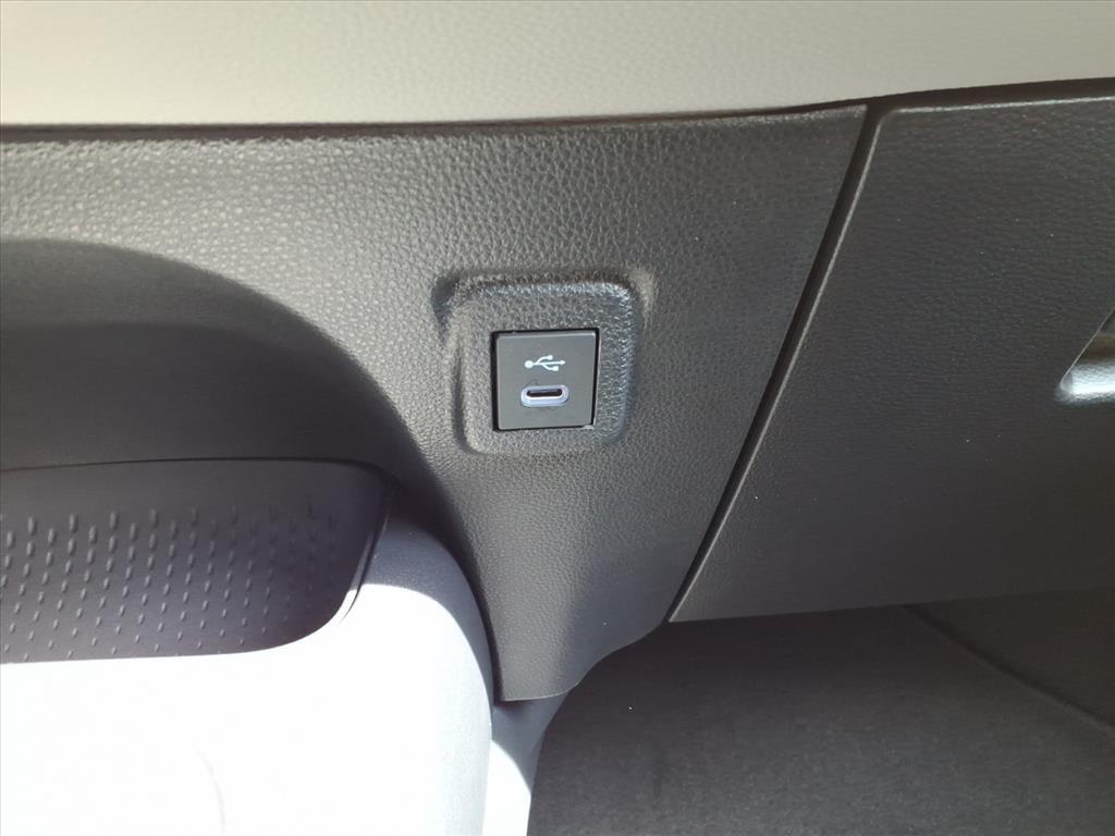 2026 Toyota Corolla LE photo 17