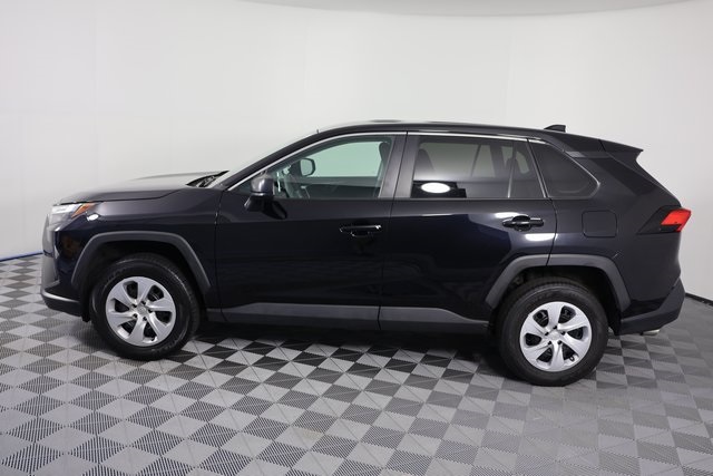 2023 Toyota RAV4 LE photo 5