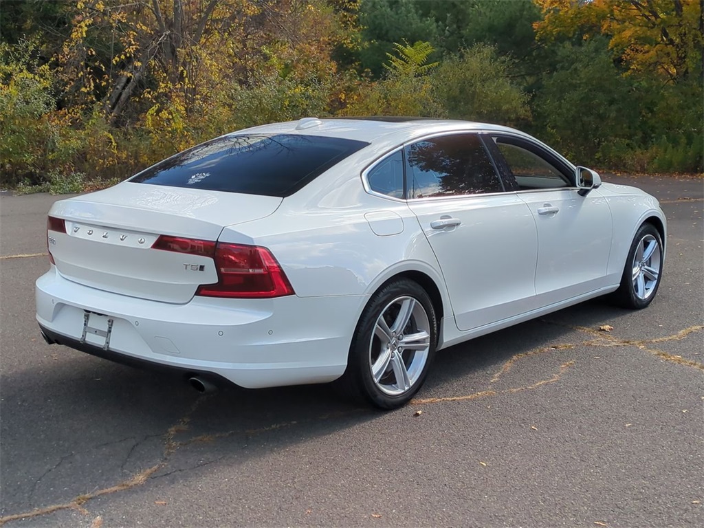 2018 Volvo S90 T5 Momentum photo 3
