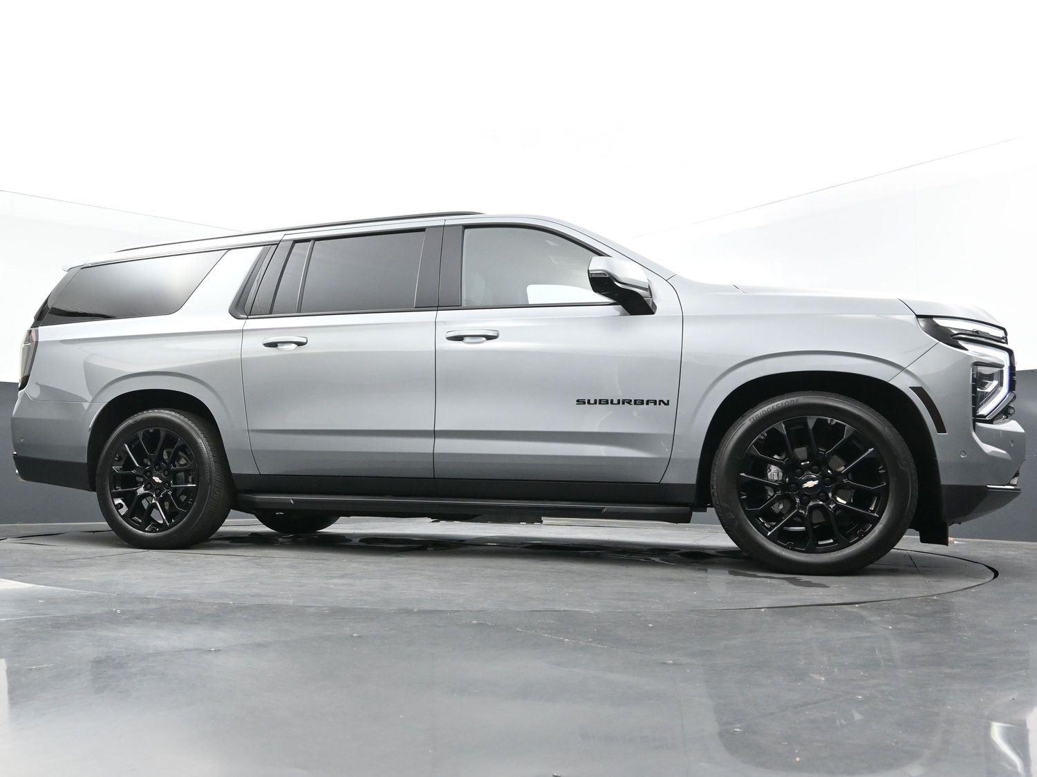 2025 Chevrolet Suburban RST photo 46