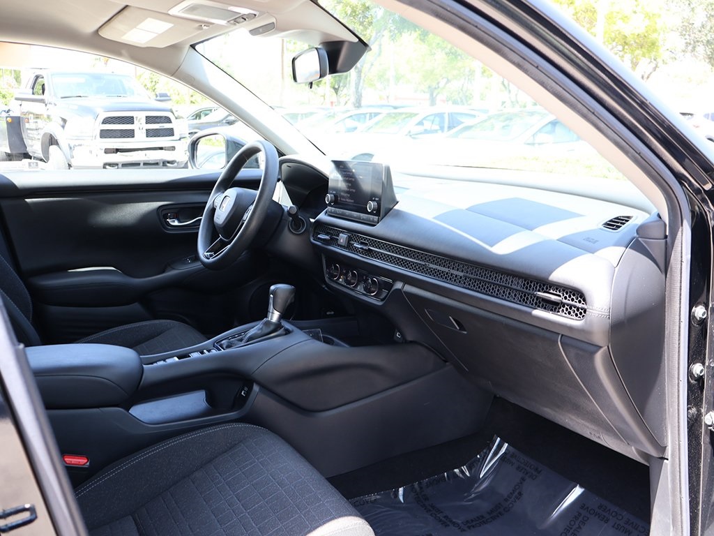 2023 Honda HR-V LX photo 19