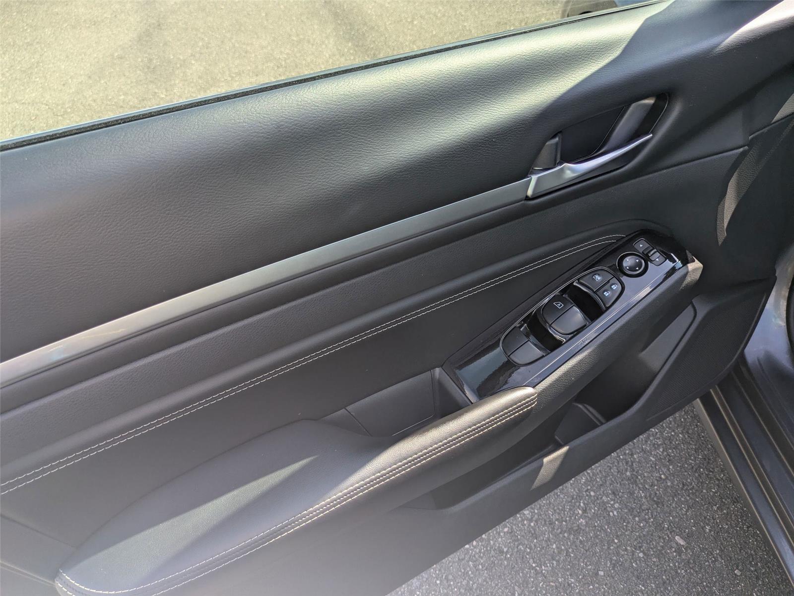 2023 Nissan Altima 2.5 SL photo 12