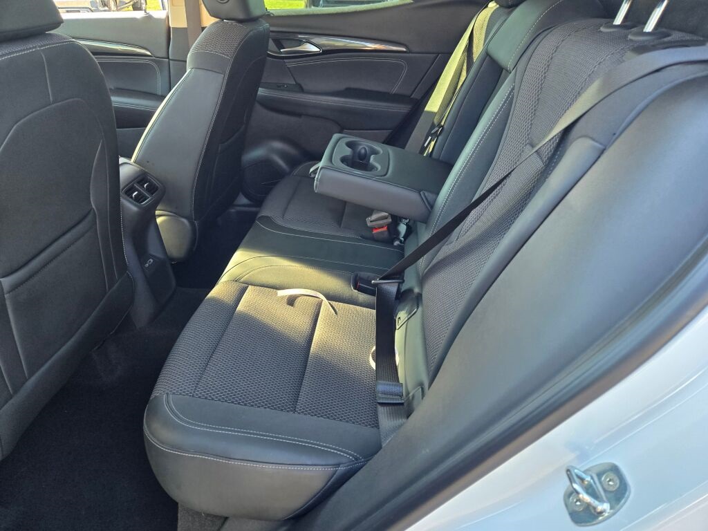 2021 Buick Envision Preferred photo 13