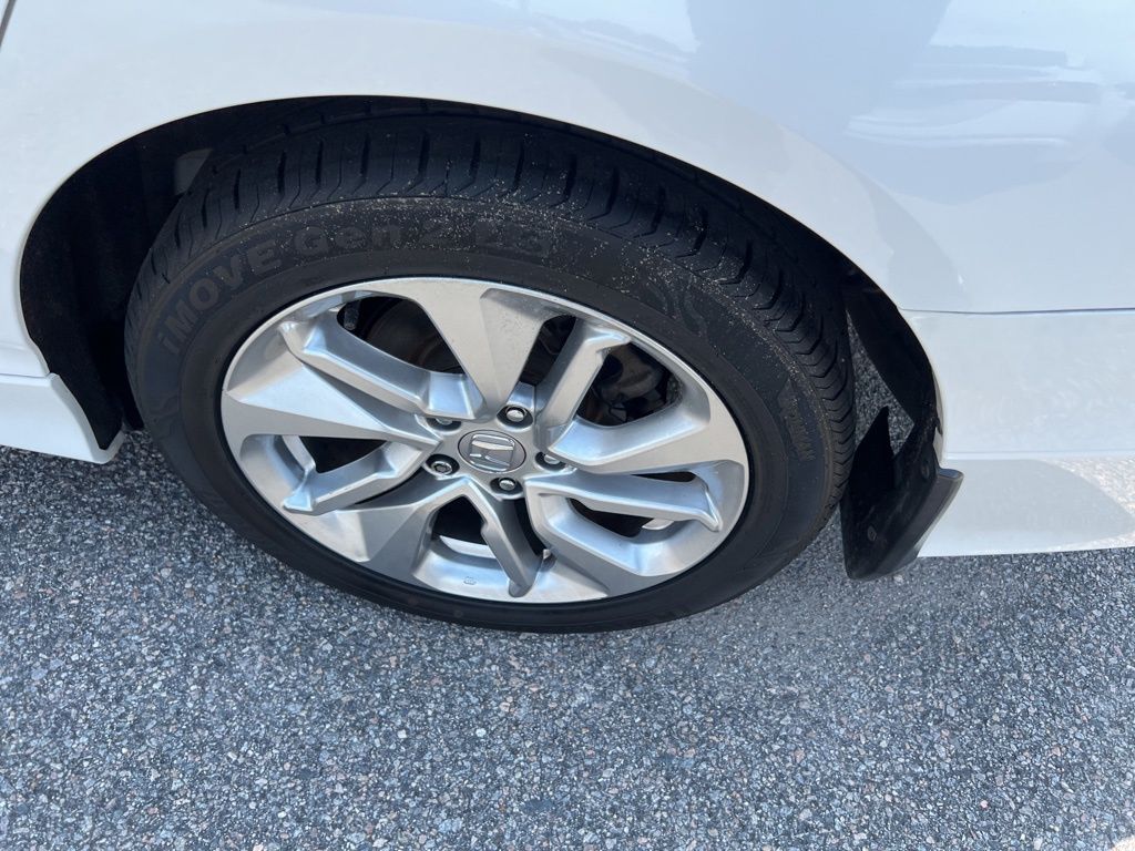 2018 Honda Accord LX 1.5T photo 12